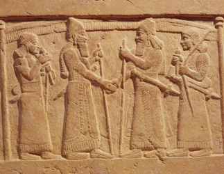 Relief, der forestiller kong Shalmaneser III (858-824 f.Kr.) af Assyrien, der møder en babylonier